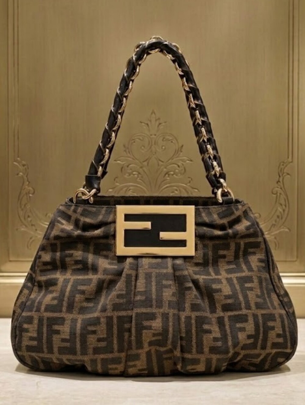 Fendi Mia Small Shoulder Bag Leather Chain Tote Excellent